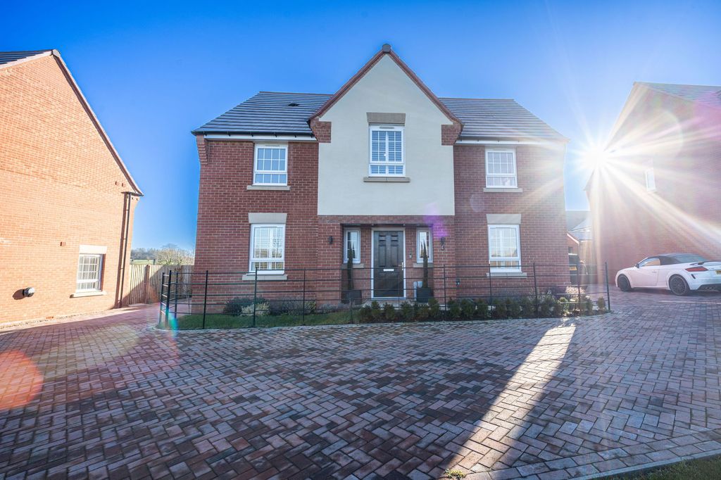 Property photo 1 of 30