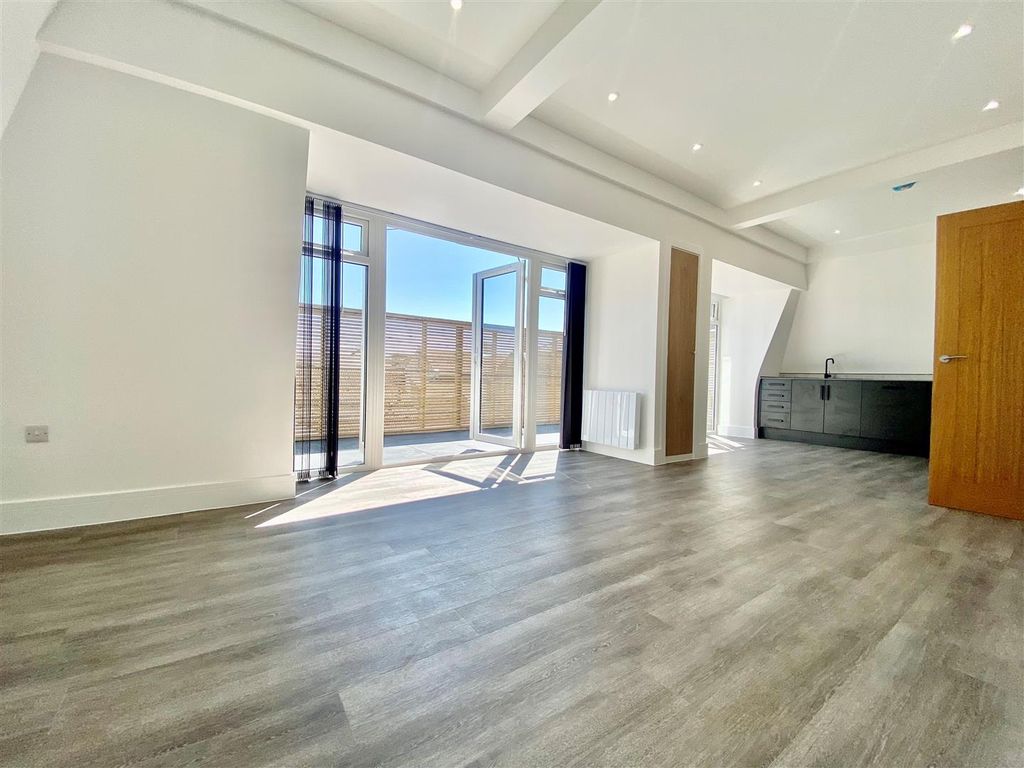 Property photo 1 of 21 17.Jpg