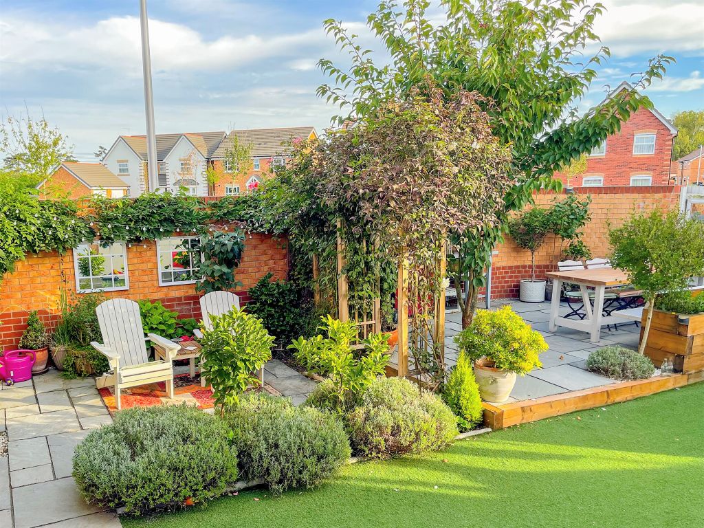 Property photo 3 of 21