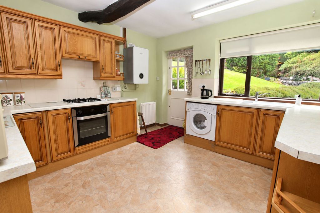 Property photo 3 of 34