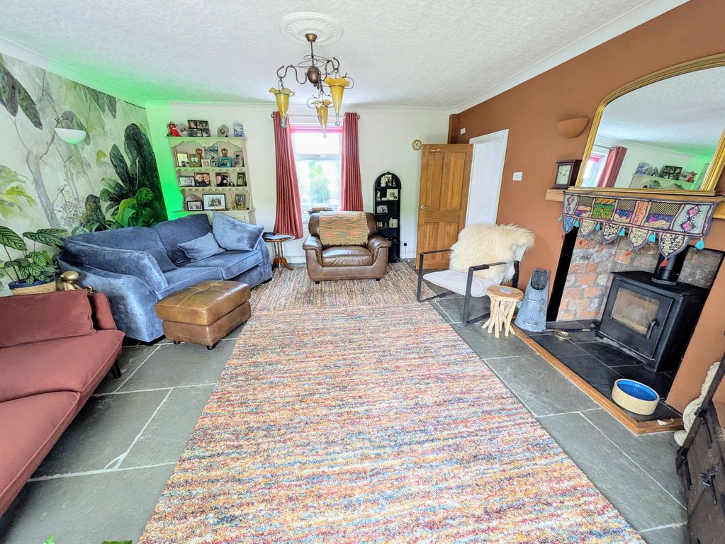 Property photo 3 of 22