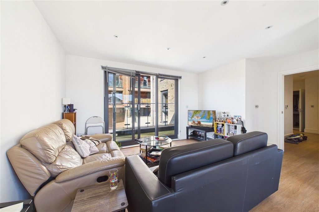 Property photo 2 of 16 Picture No. 02