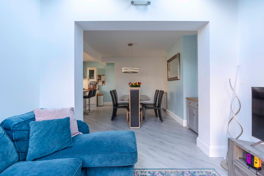 Property photo 3 of 22 Photo 11