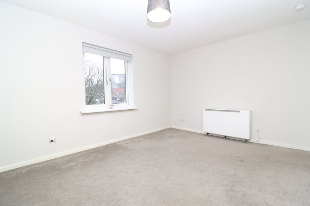 Property photo 3 of 10 Picture No. 12