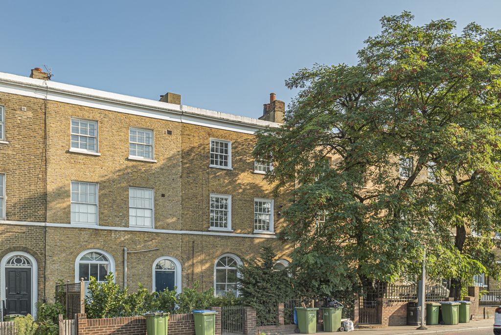 Property photo 1 of 16 External