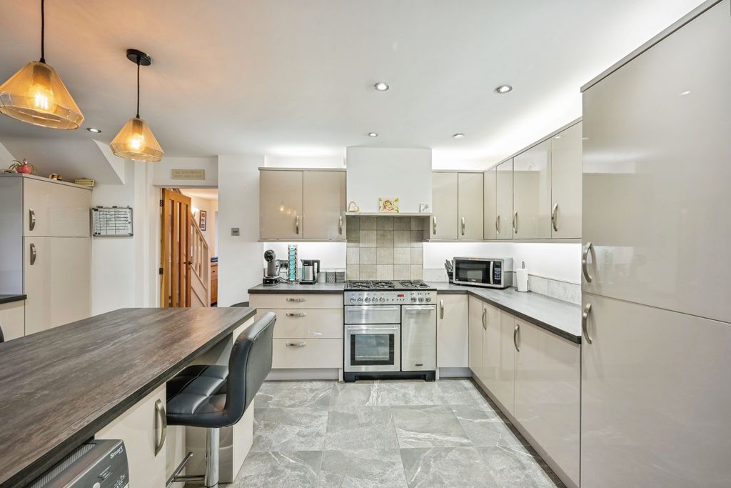 Property photo 3 of 20 Gcg-6