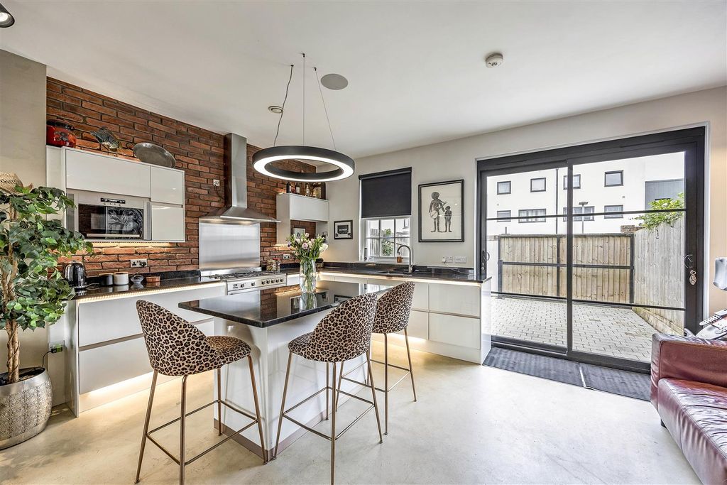 Property photo 3 of 12 Sketch_Ph11_6245358.Jpg