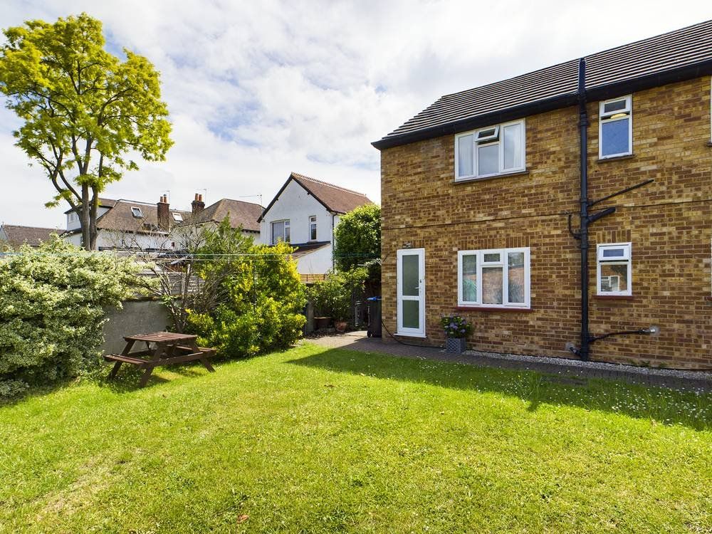 Property photo 2 of 15 Picture No. 27