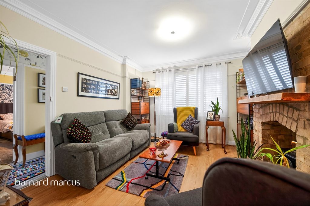 Property photo 3 of 14