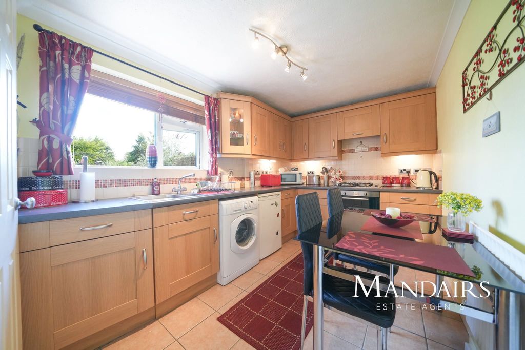Property photo 2 of 23
