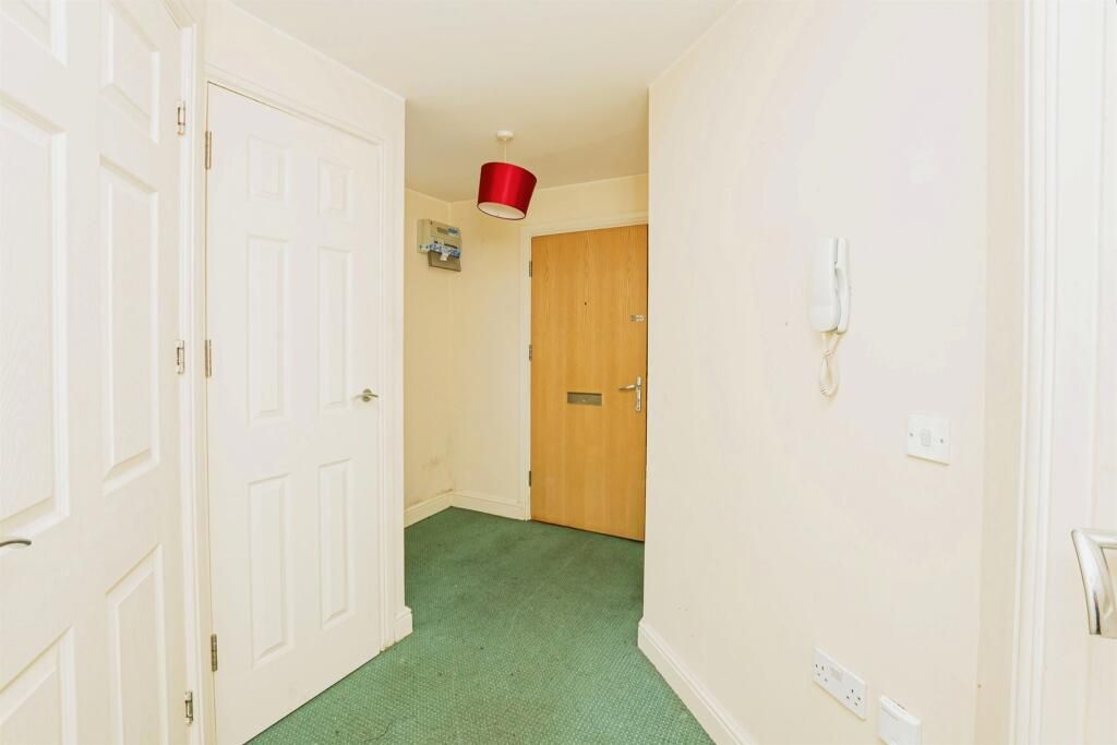 Property photo 2 of 15 Image