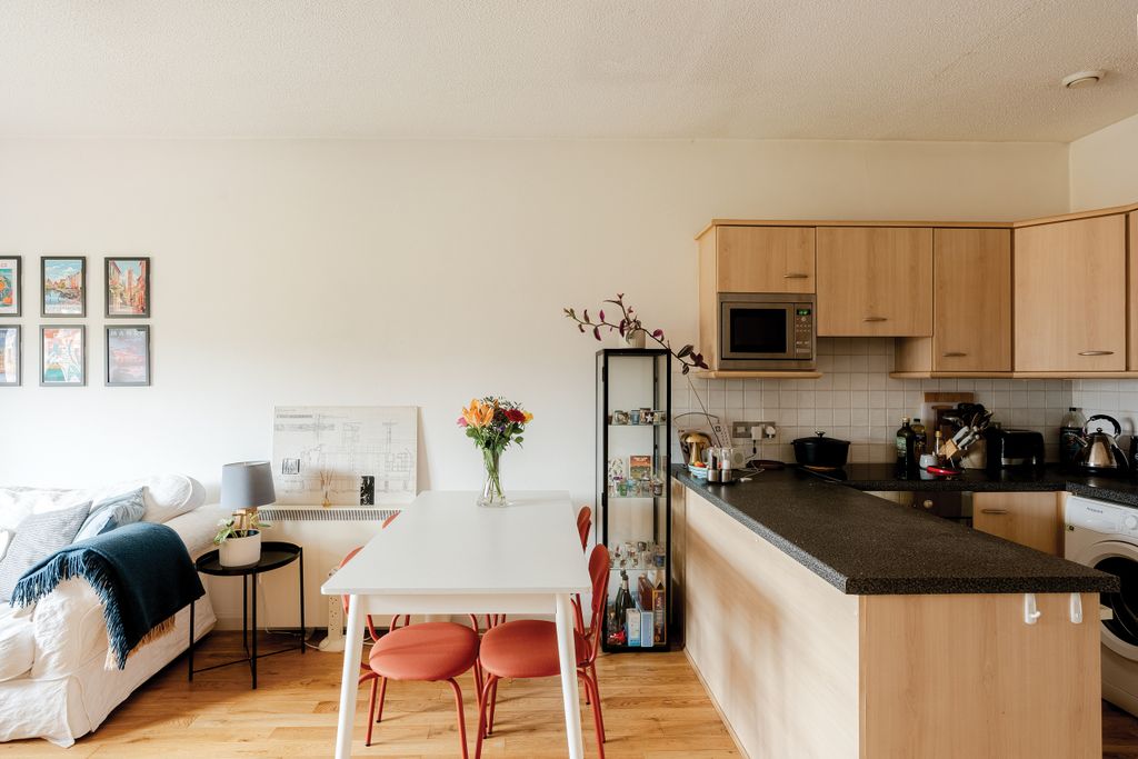 Property photo 3 of 11 3