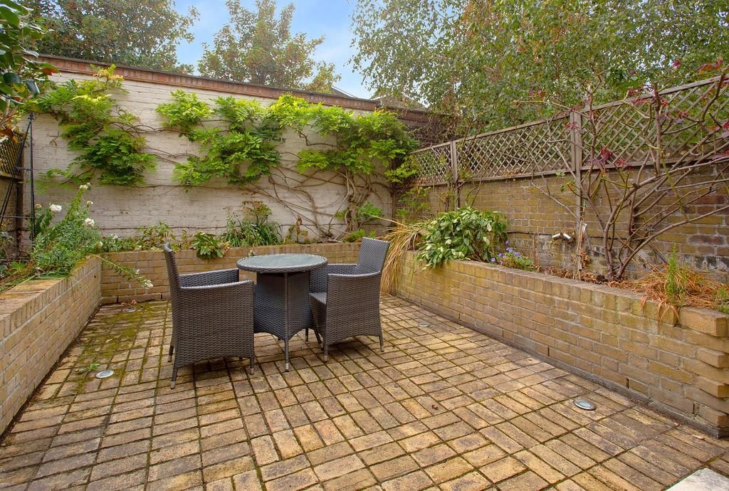 Property photo 3 of 14 Image