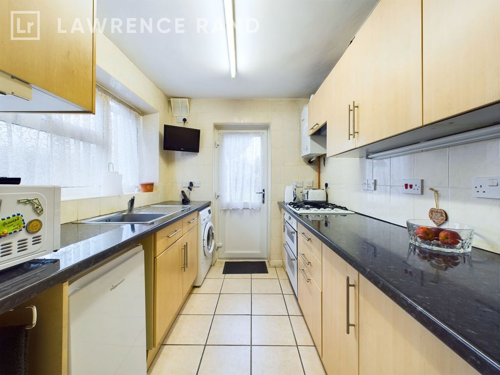 Property photo 3 of 13