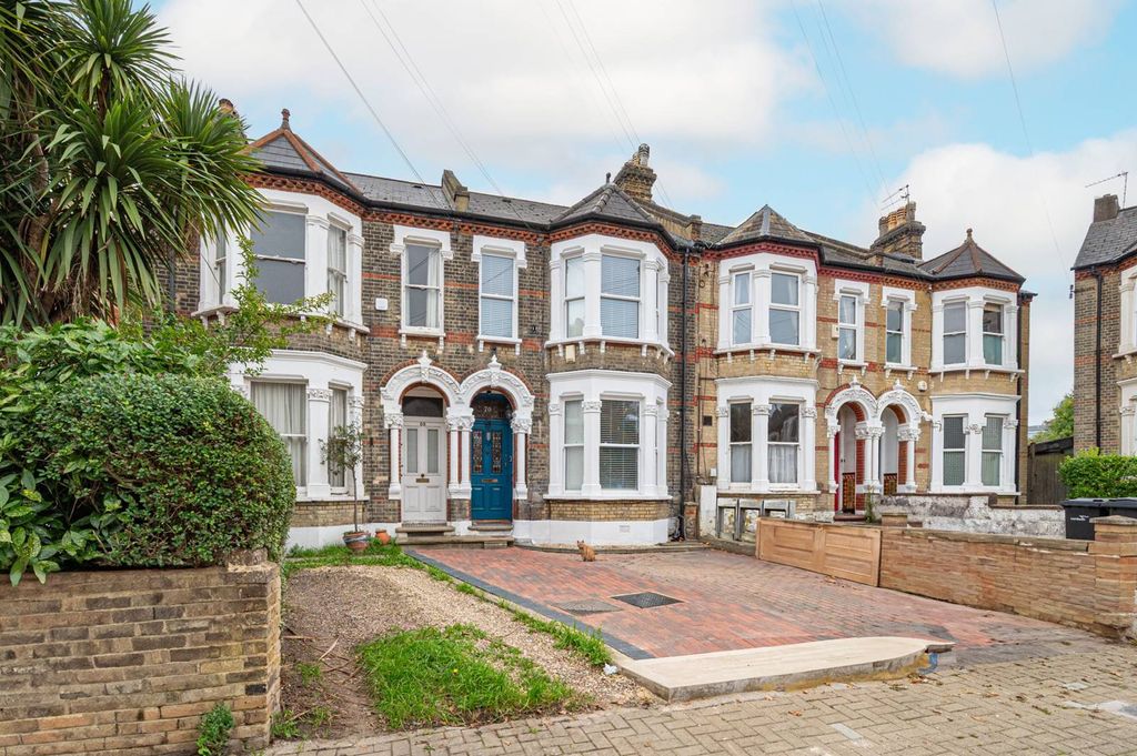 Property photo 2 of 17