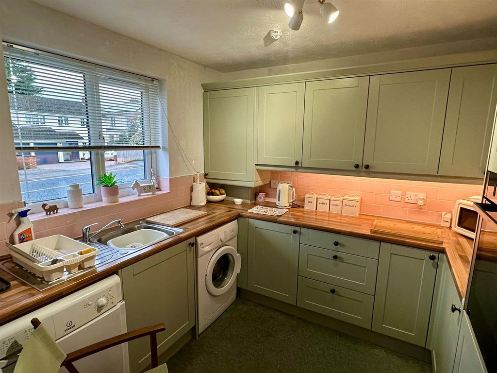 Property photo 3 of 8