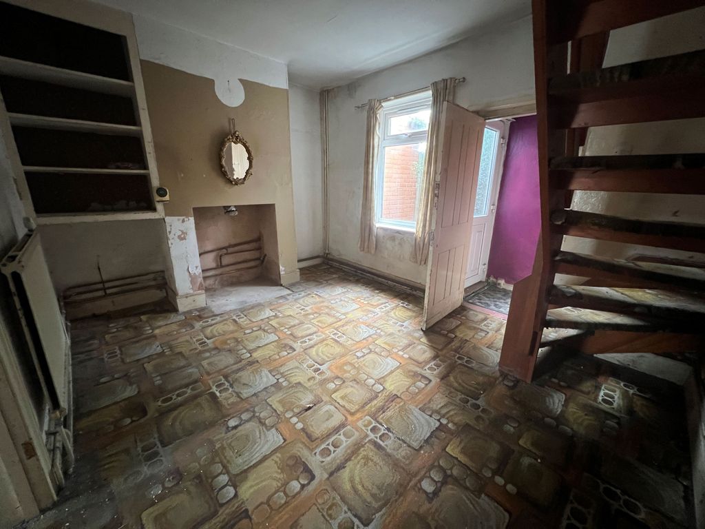 Property photo 2 of 11