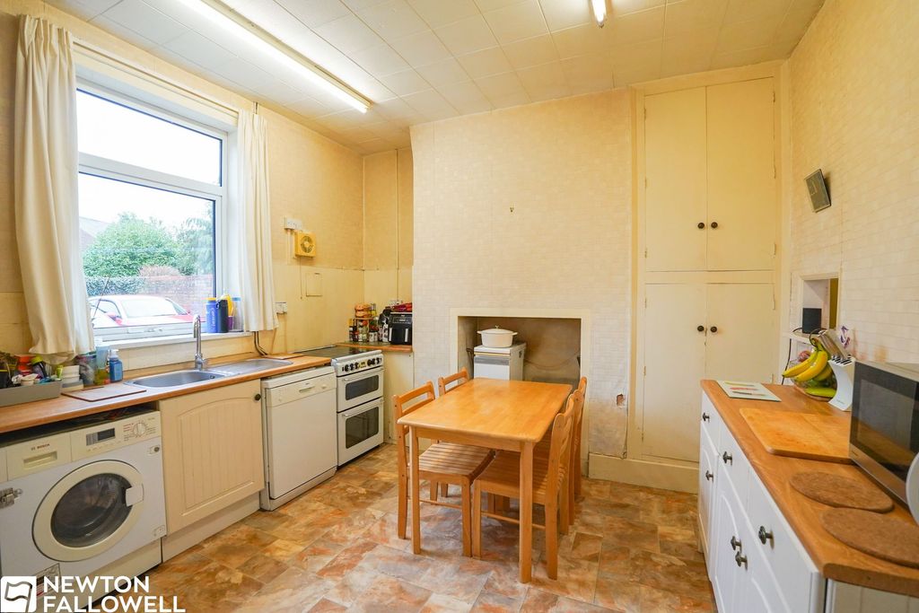 Property photo 3 of 20