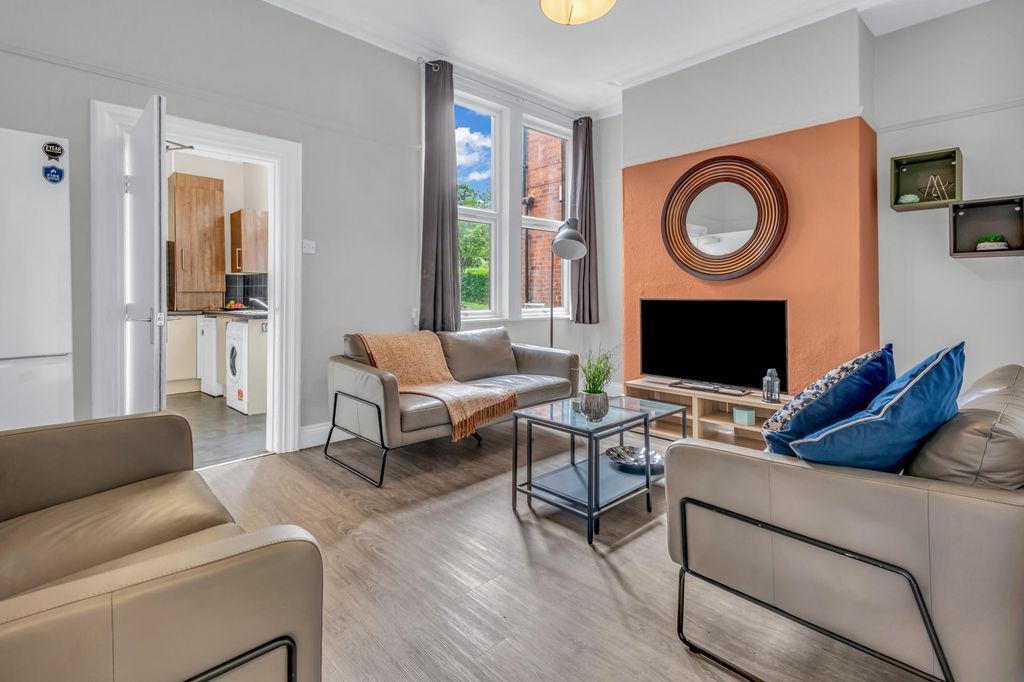 Property photo 1 of 13 Property Photo