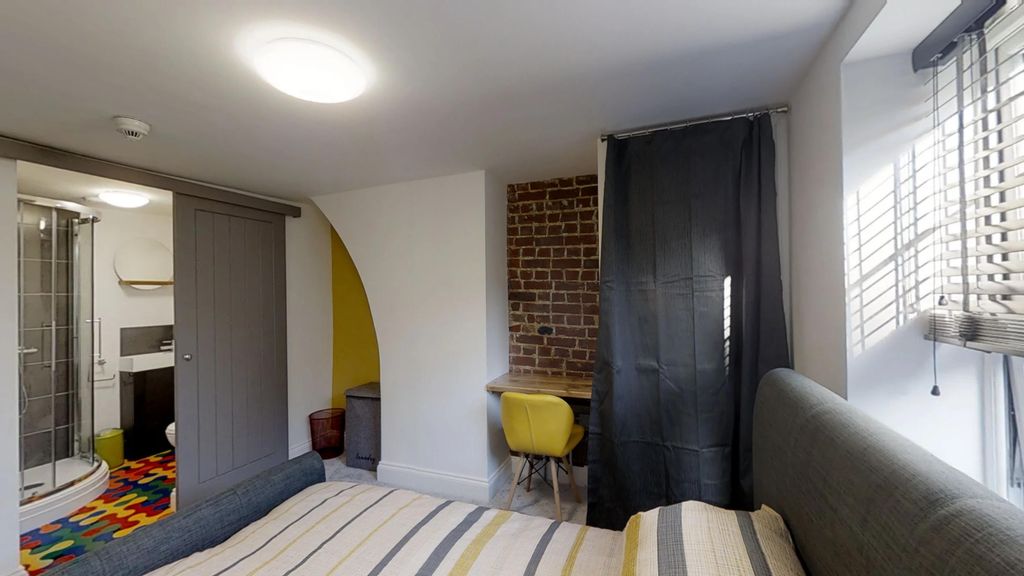 Property photo 3 of 5 Photo