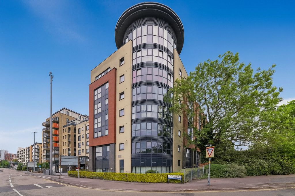 Property photo 1 of 8