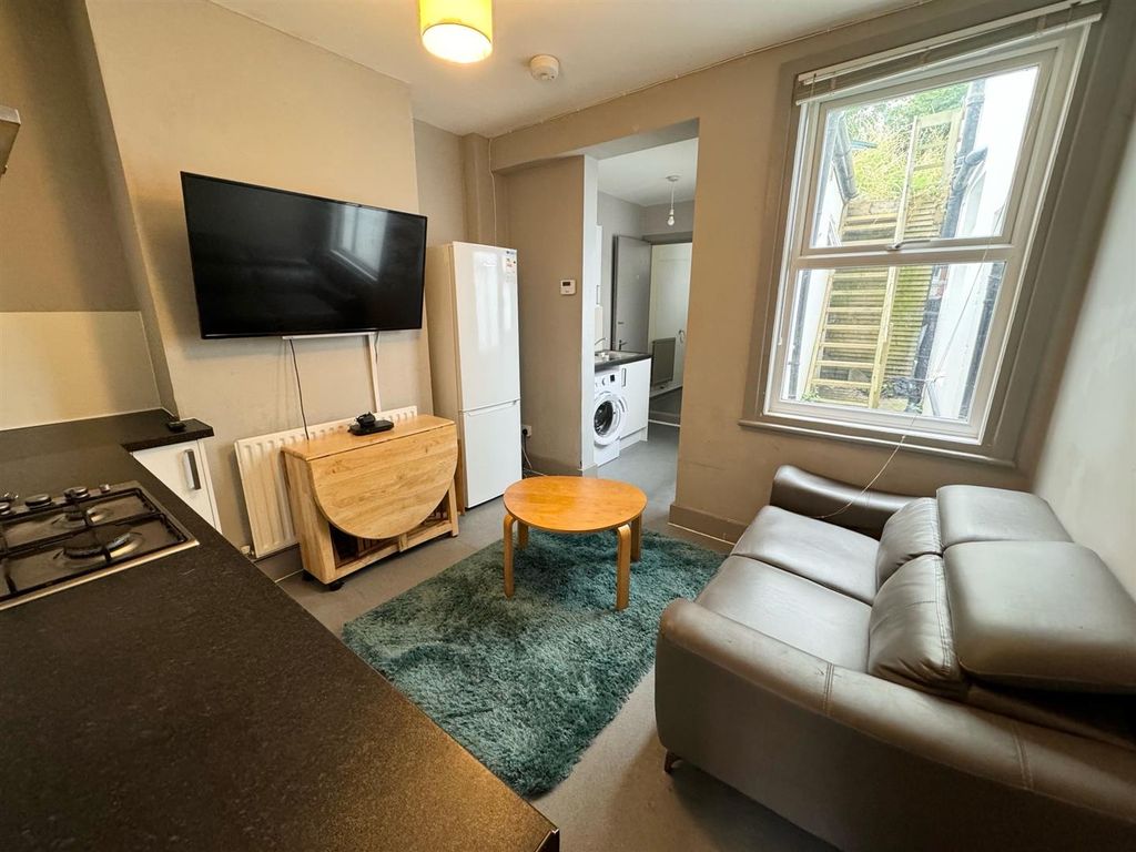 Property photo 3 of 9 Image8.Jpeg