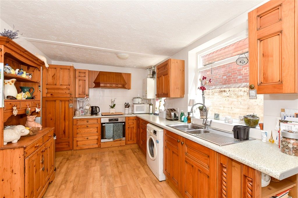 Property photo 3 of 8 Kitchen/ Breakfast Room