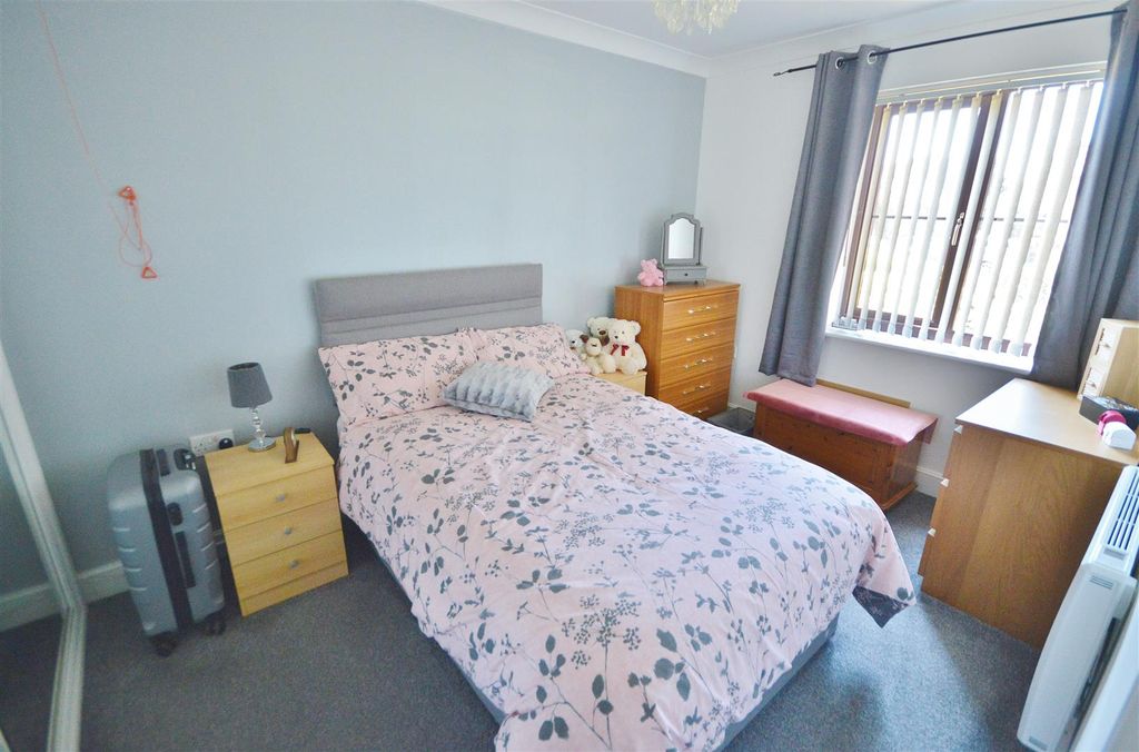 Property photo 3 of 10 Bedroom One