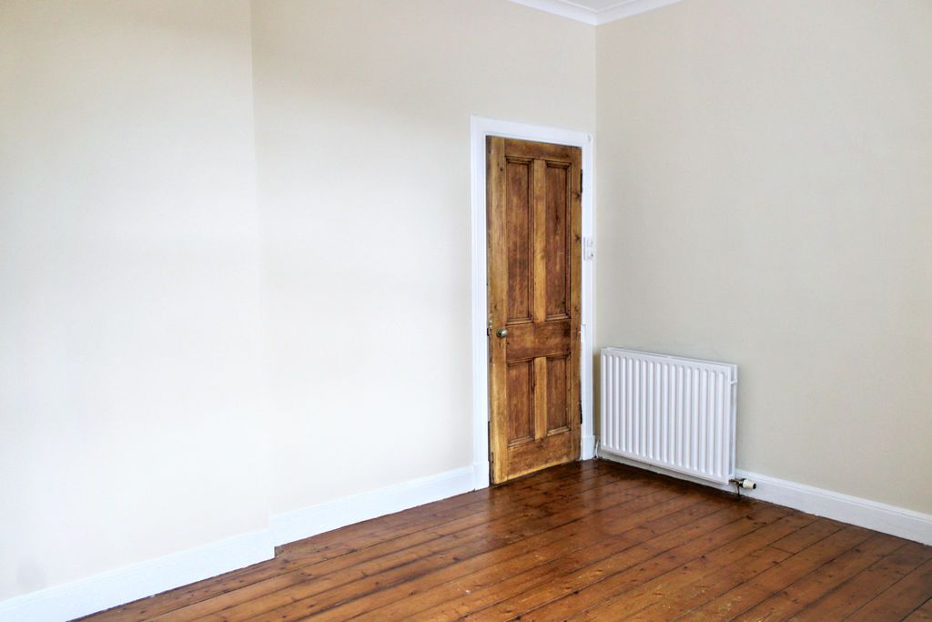 Property photo 3 of 9 Photo 1