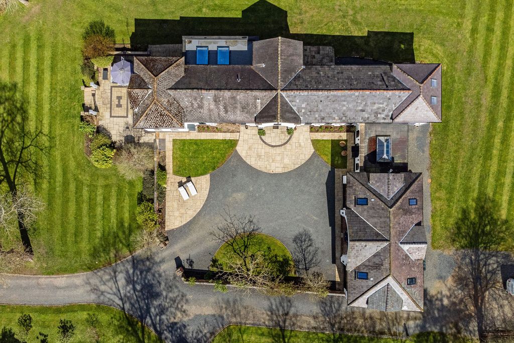 Additional image 37 of 7 bed detached house for saleUllenhall, Henley-In-Arden B95