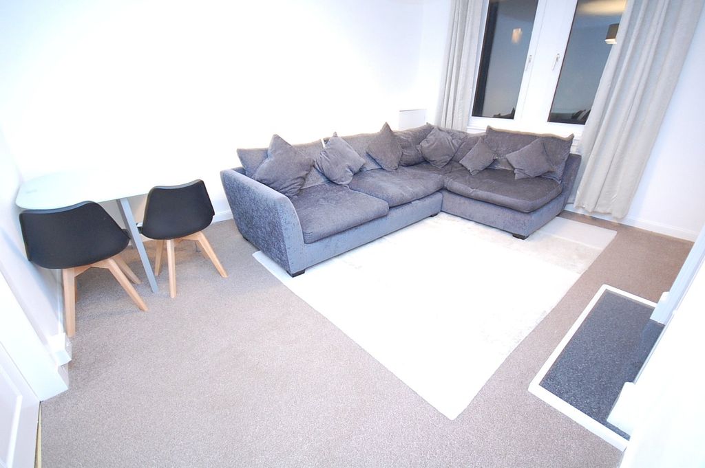 Property photo 2 of 7 Photo 2