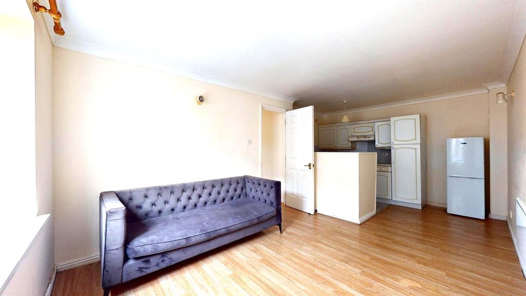 Property photo 2 of 9 677c201c7De12ce2A40d1F20_Fd9246B95F4986B9Aa1Ad0465