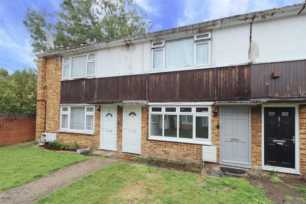 Property photo 1 of 7 Front