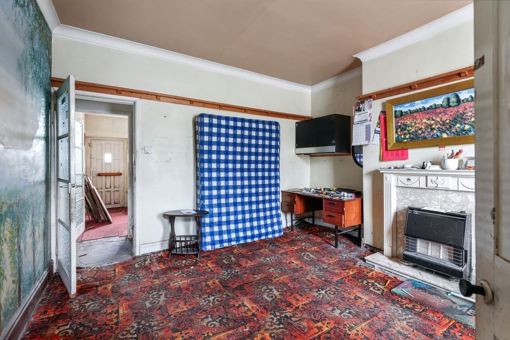 Property photo 3 of 16