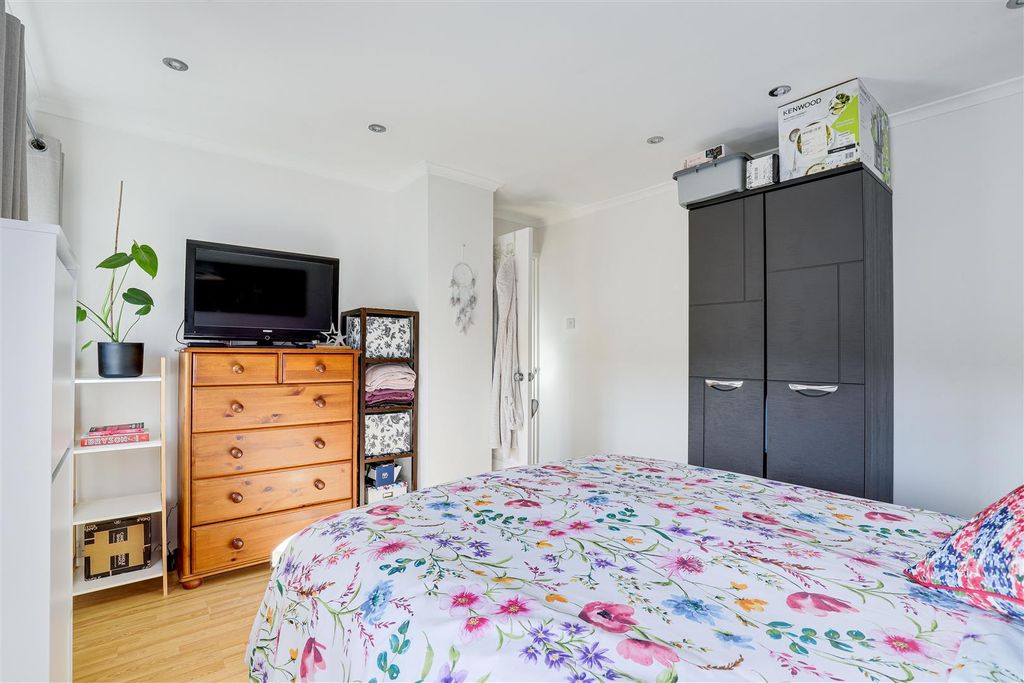 Property photo 2 of 20 Img_8571-Img_8575.Jpg