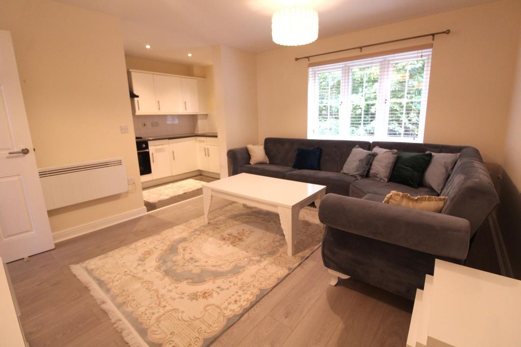 Property photo 3 of 8