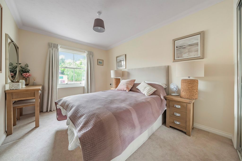 Property photo 3 of 12