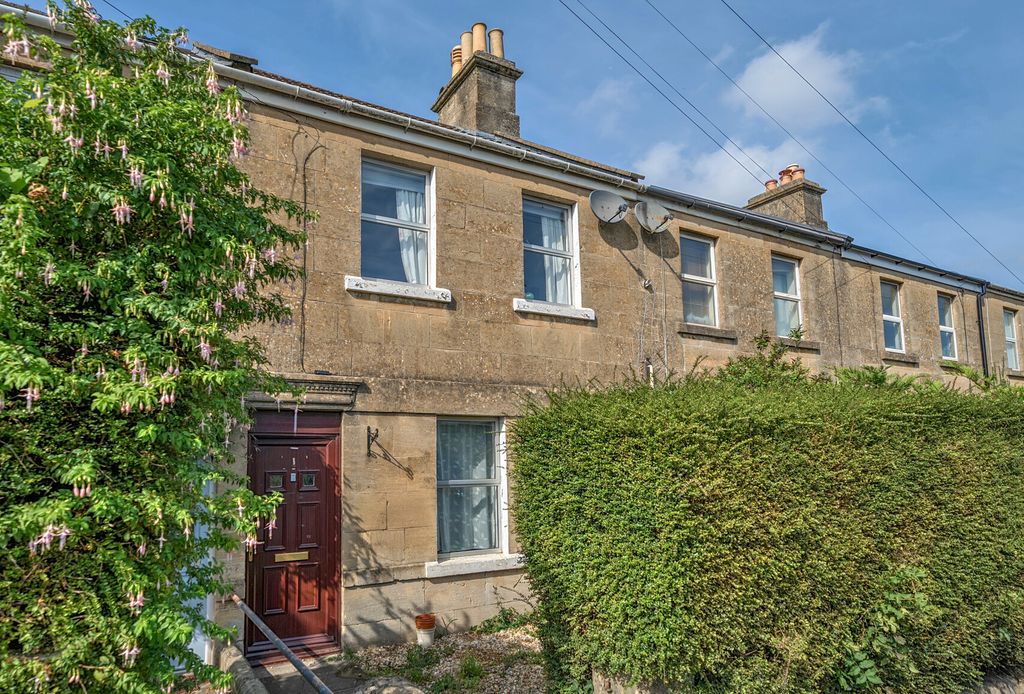 Property photo 1 of 14 1353344-2-68cd57A...