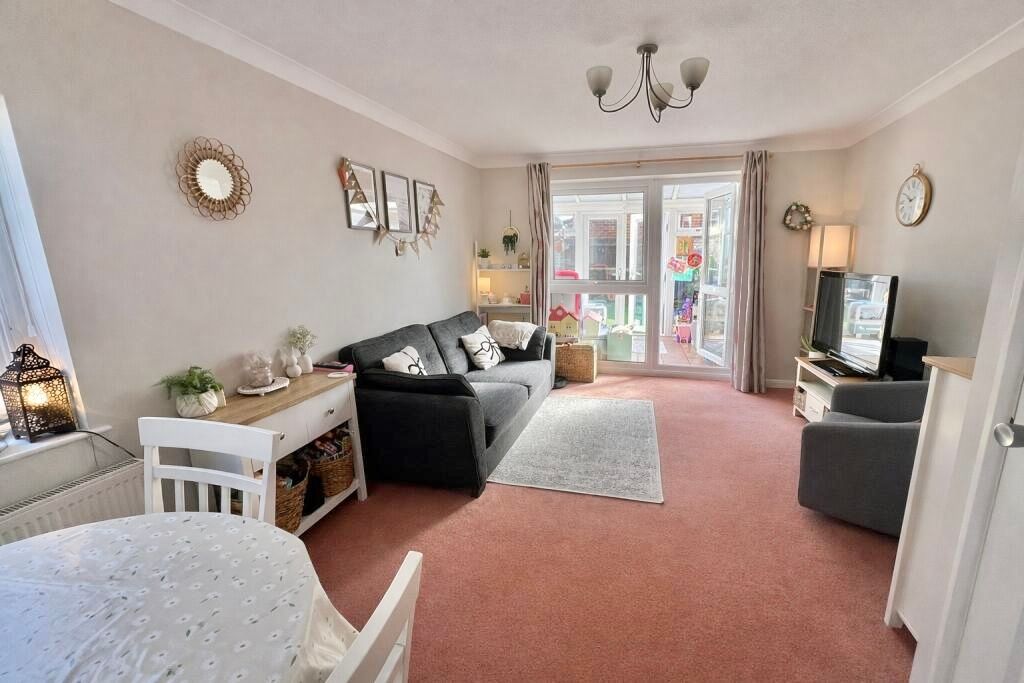 Property photo 3 of 12