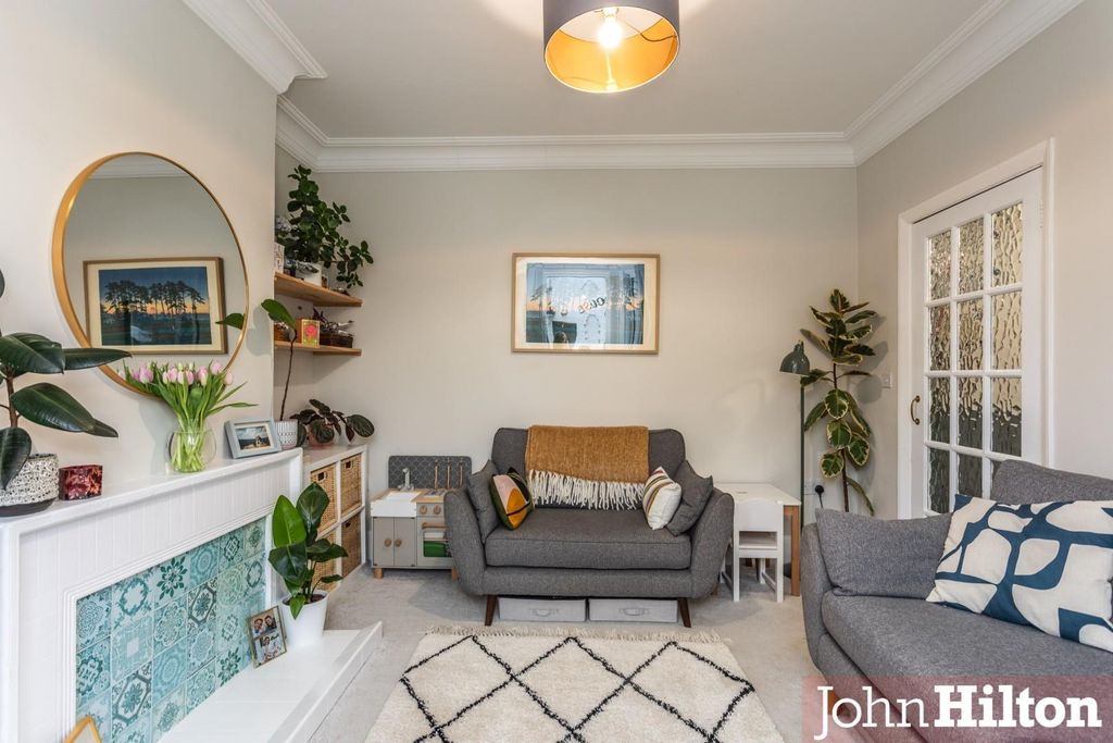 Property photo 3 of 20 Bonchurch Road15.Jpg