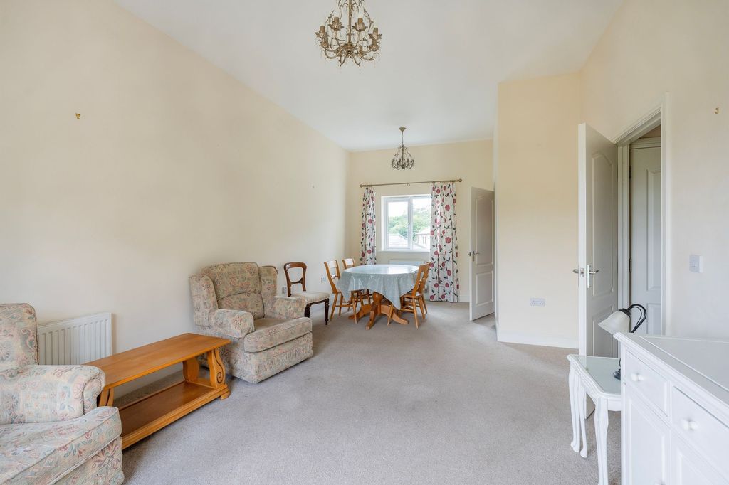 Property photo 3 of 18