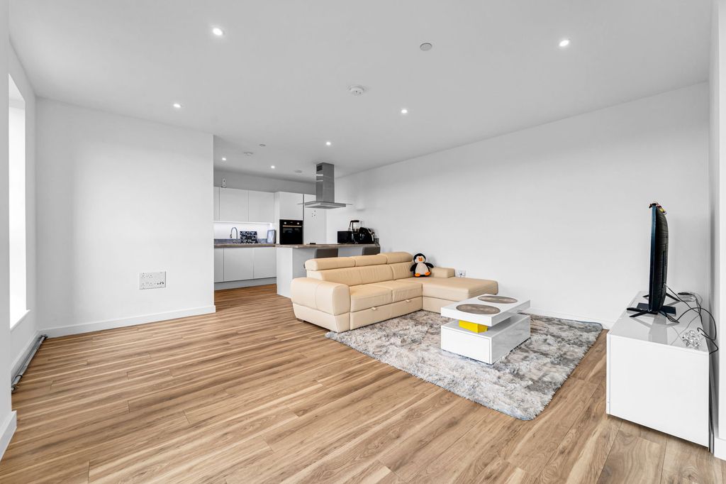 Property photo 2 of 13
