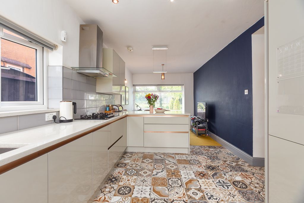 Property photo 3 of 23 Open Plan