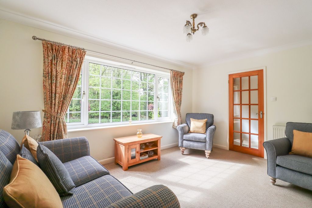 Property photo 3 of 24 5080872