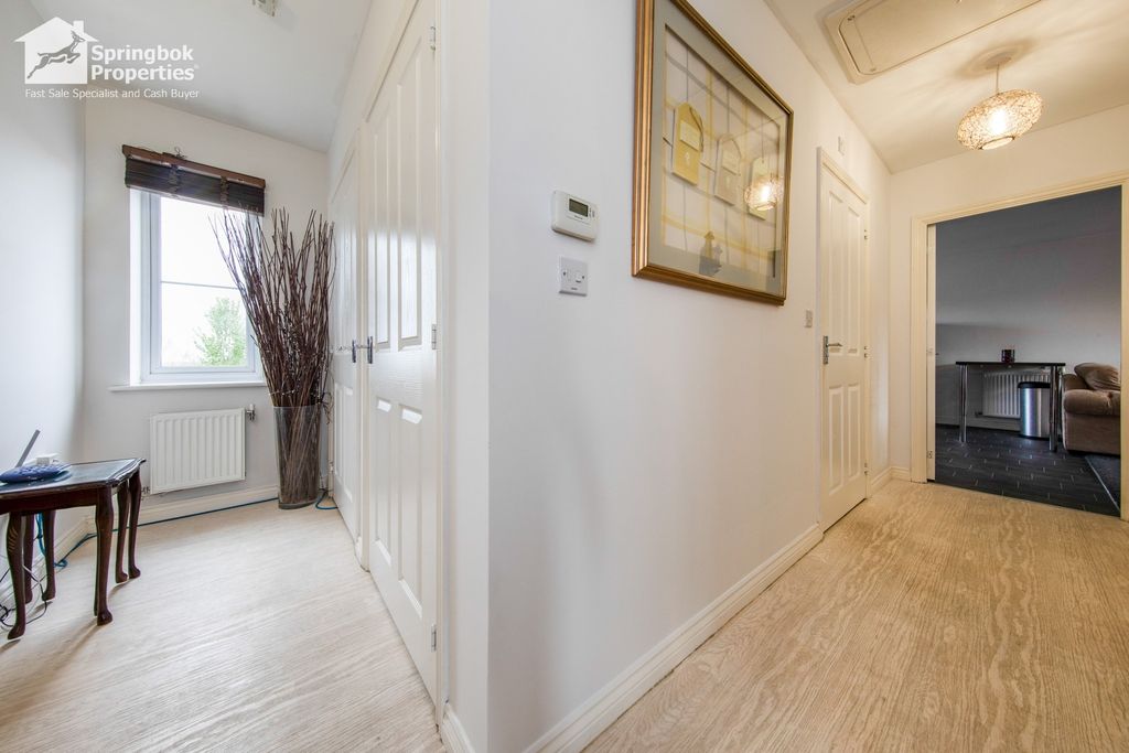 Property photo 3 of 17 Image 2