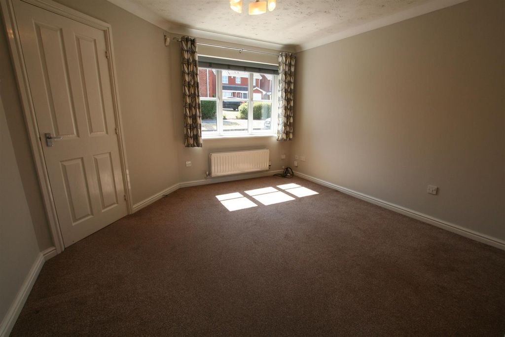 Property photo 3 of 12 Leven,31Newlounge.Jpg