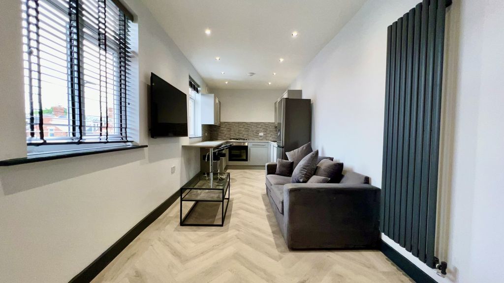 Property photo 1 of 20 Img_4898