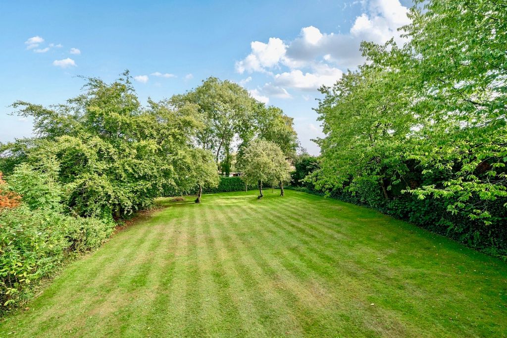 Property photo 2 of 14