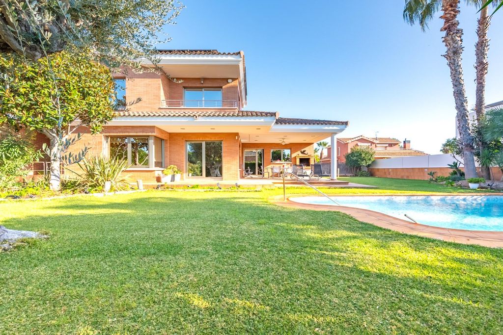 Property photo 3 of 70