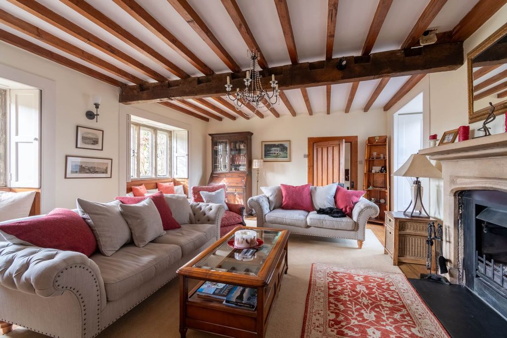 Property photo 2 of 22